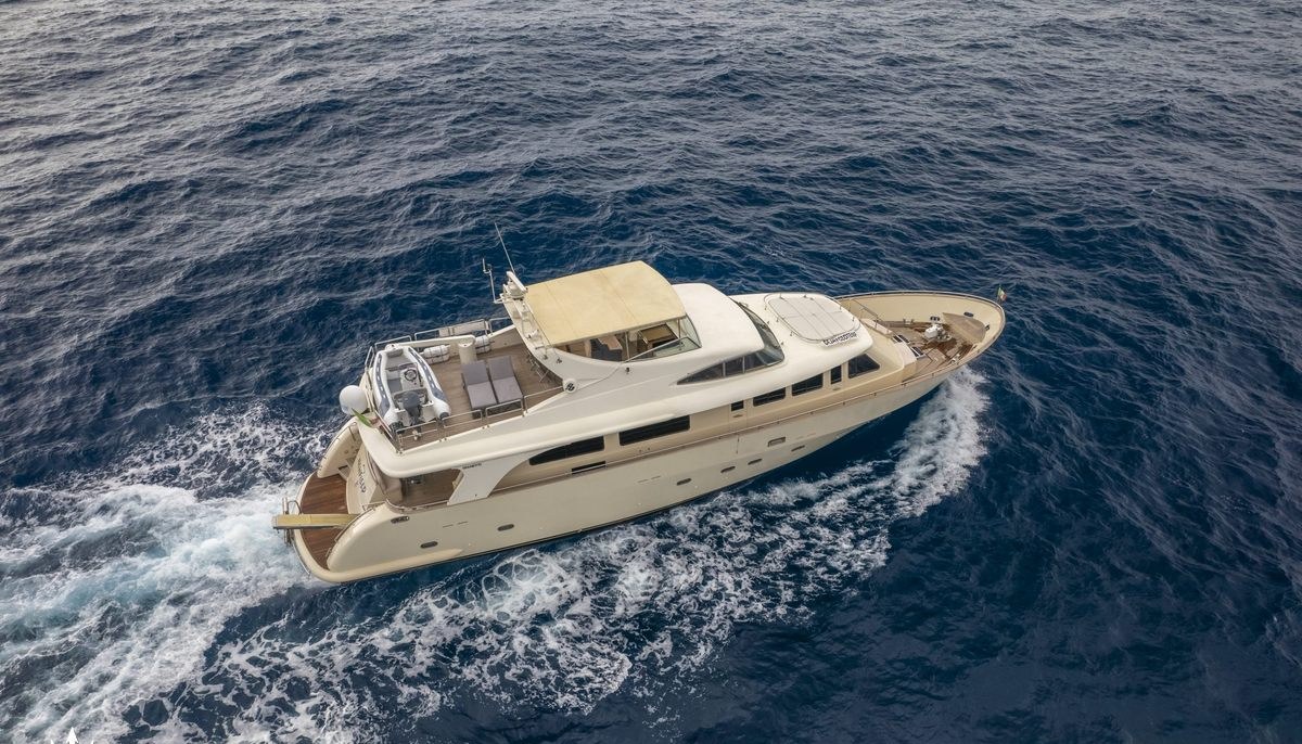 NEWFIELD yacht charter 5