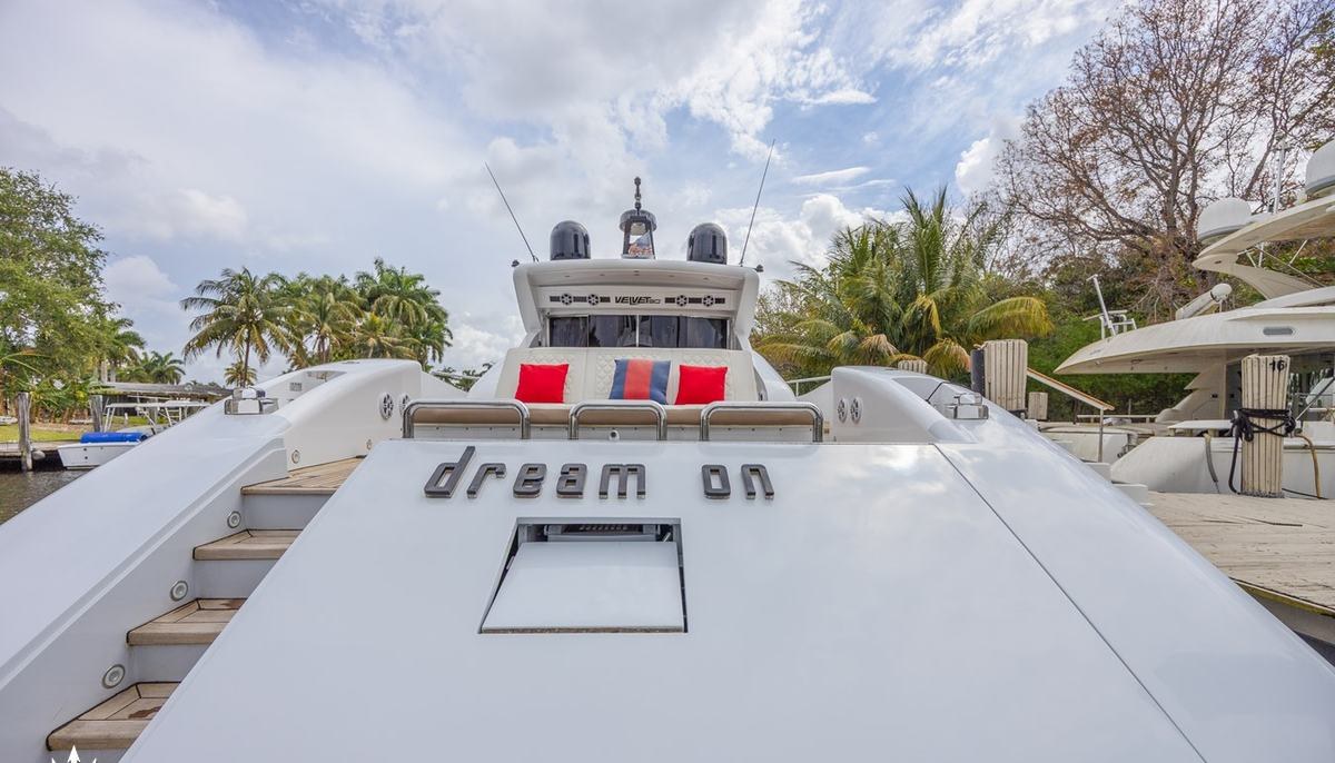 DREAM ON yacht charter 5