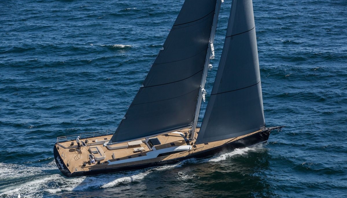 KIWAYU yacht charter 2