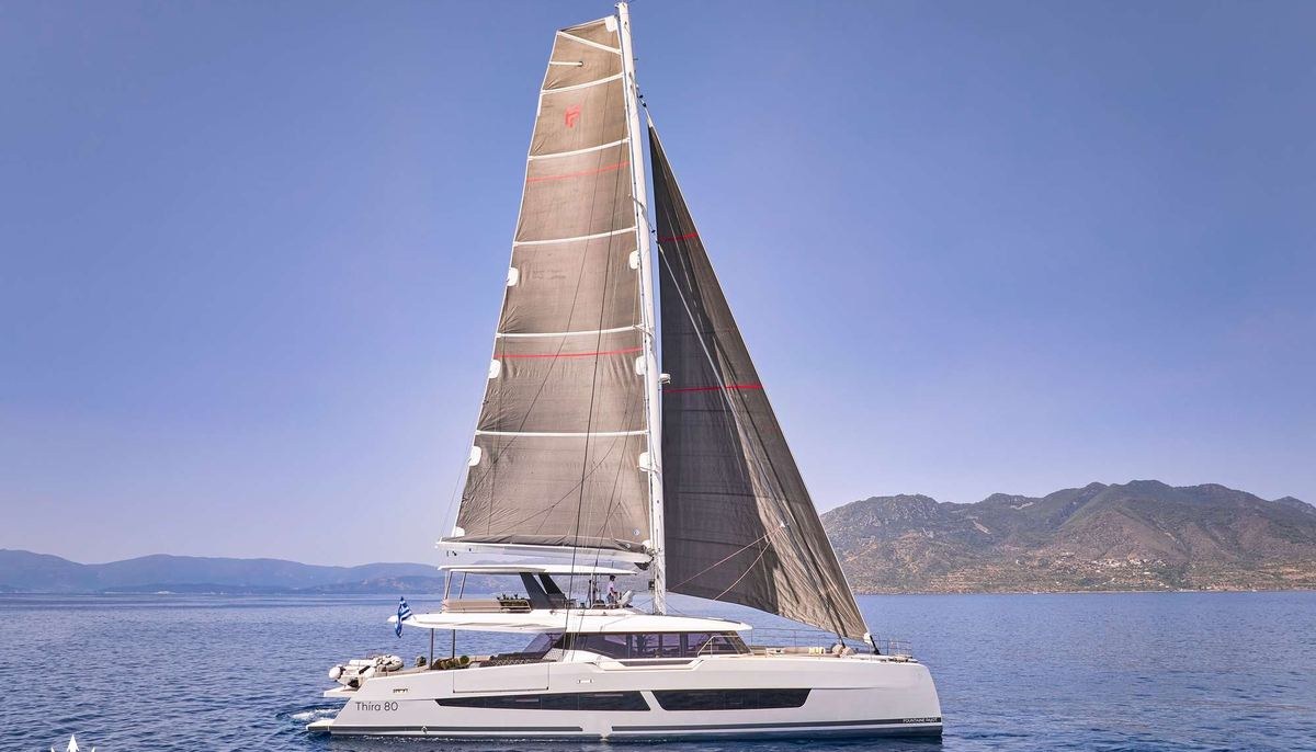 ALOIA 80 yacht charter 2