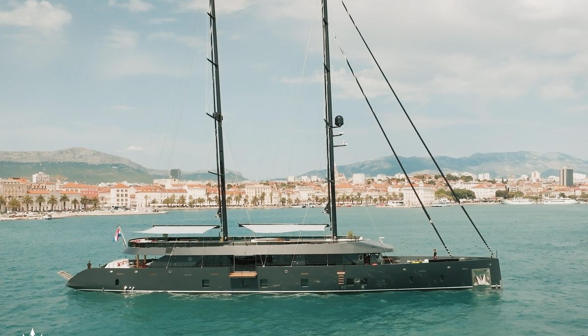 REPOSADO yacht charter 2