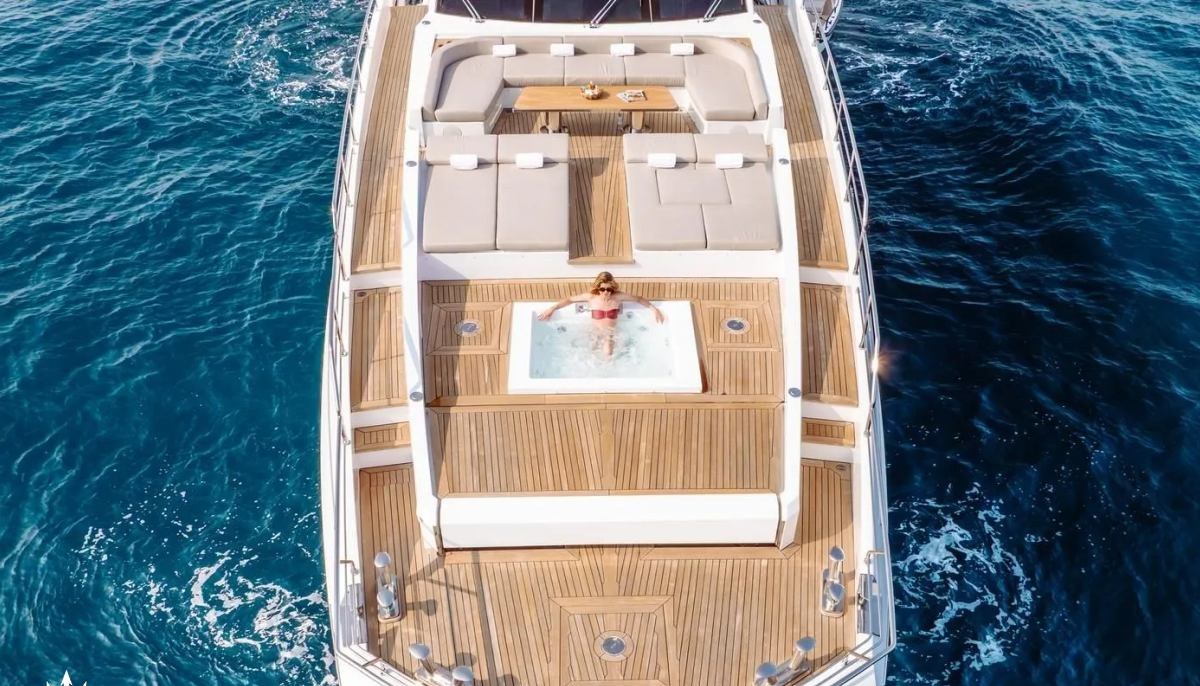 OWO yacht charter 3