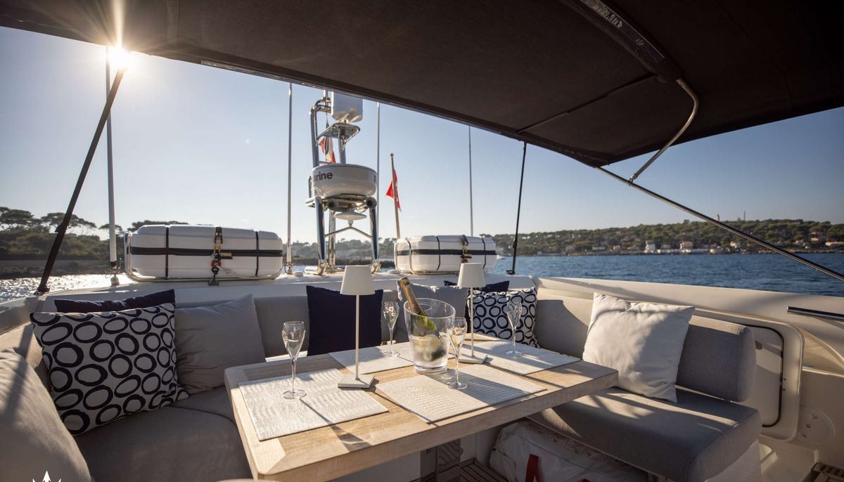 APOLLONIA yacht charter 3