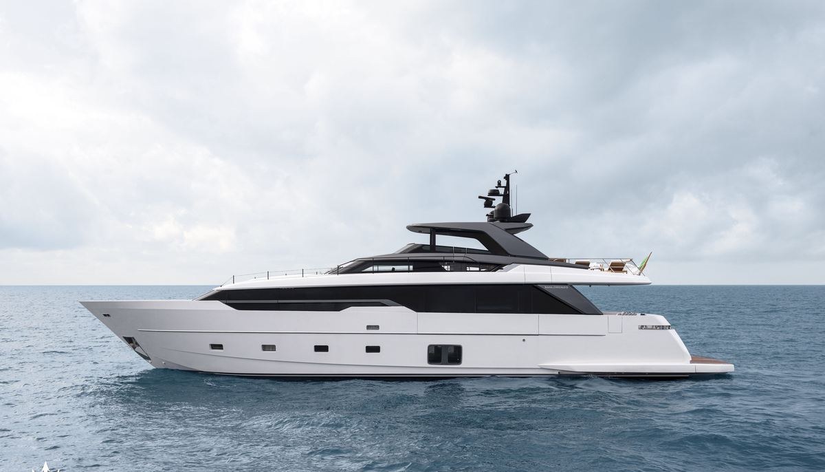 DANLOU yacht charter 2