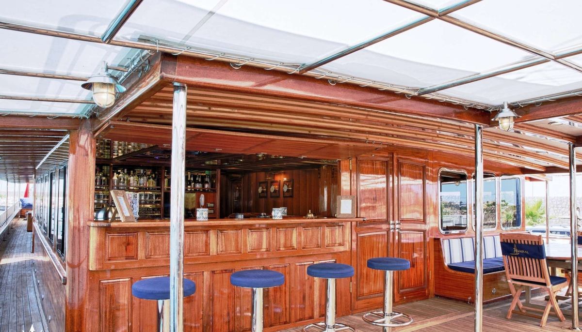 GRAND ADMIRAL yacht charter 4
