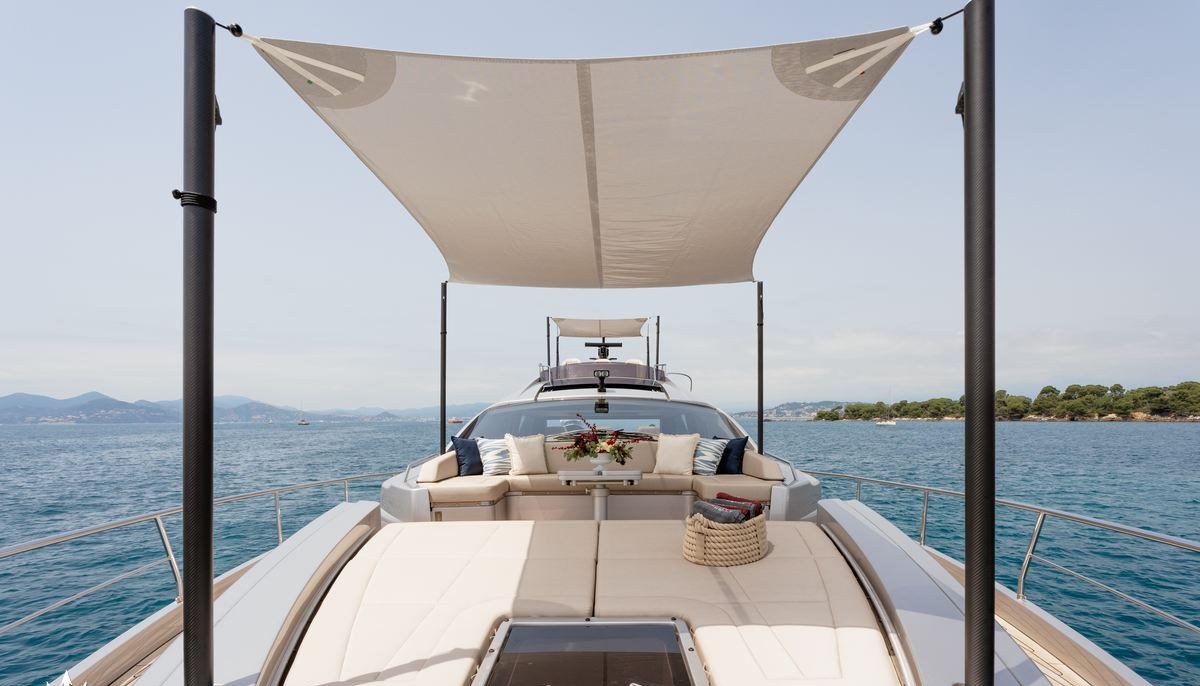 CHERRY yacht charter 3