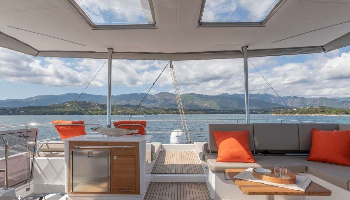 BLUESATION yacht charter 4
