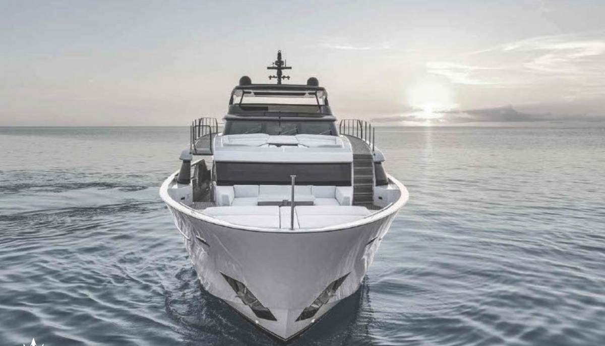 MARY yacht charter 4