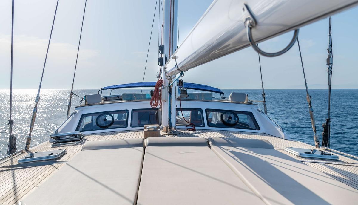 SPIRIT L yacht charter 3