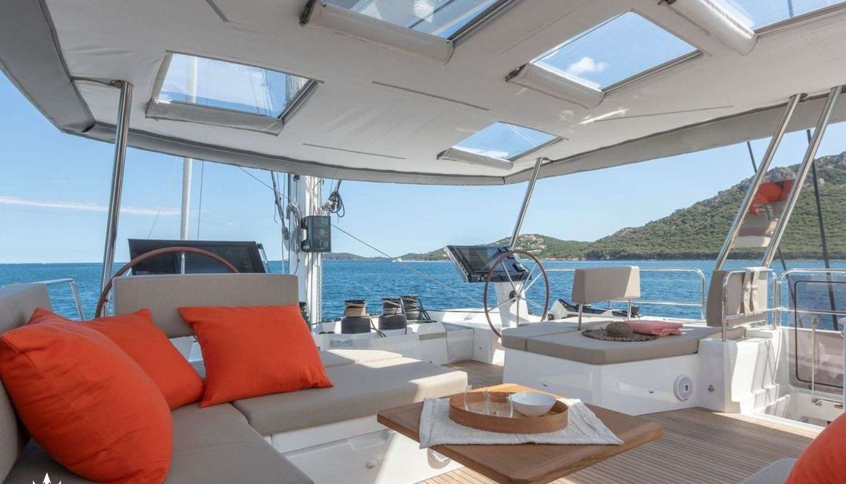 BLUESATION yacht charter 5