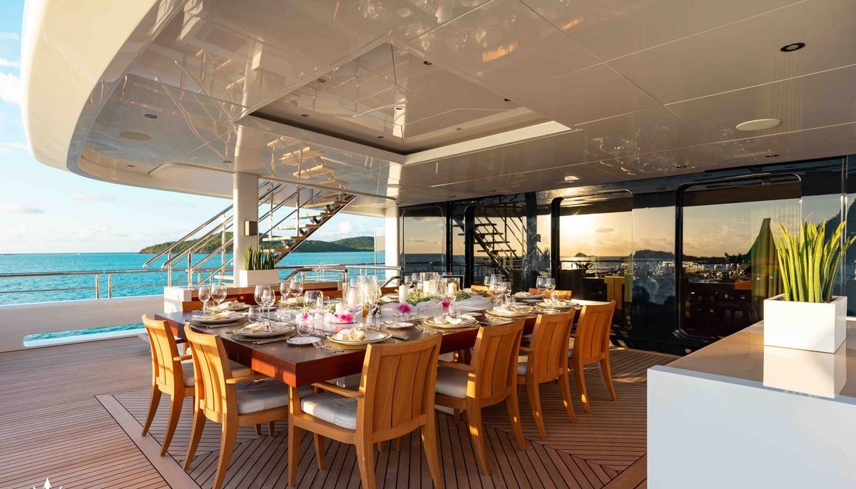QUANTUM OF SOLACE yacht charter 5