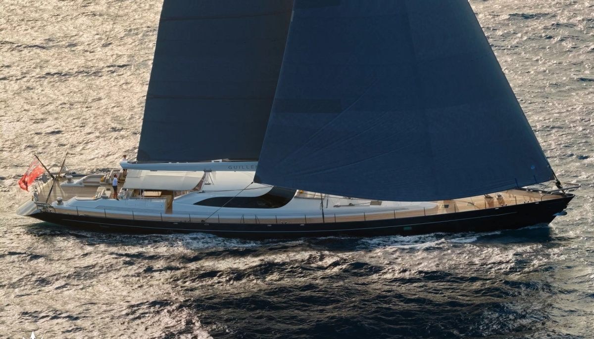GUILLEMOT yacht charter 2