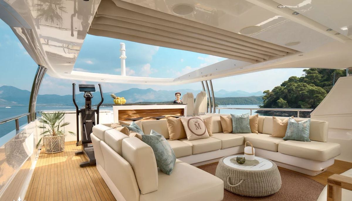 MIRAGE IV yacht charter 4