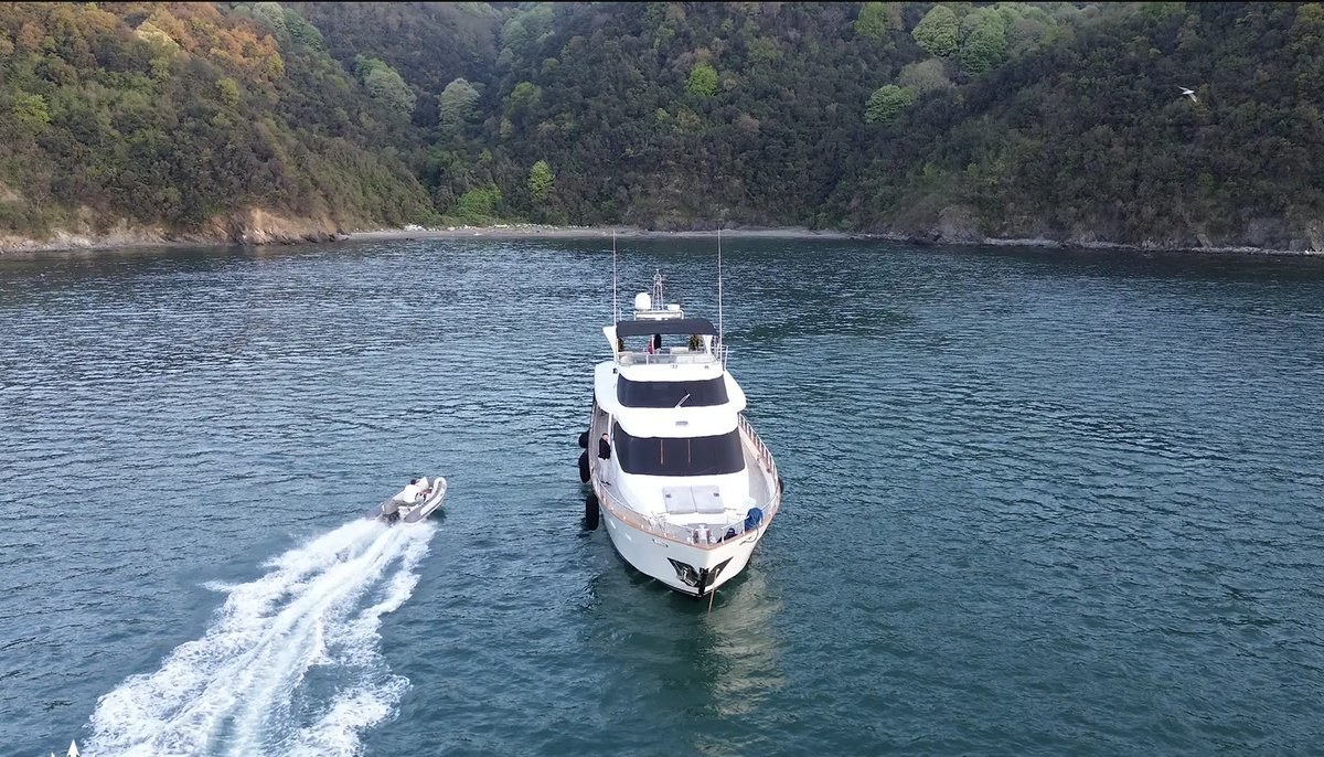 AYEM yacht charter 5