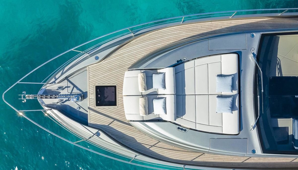 MARLEENA VIII yacht charter 3