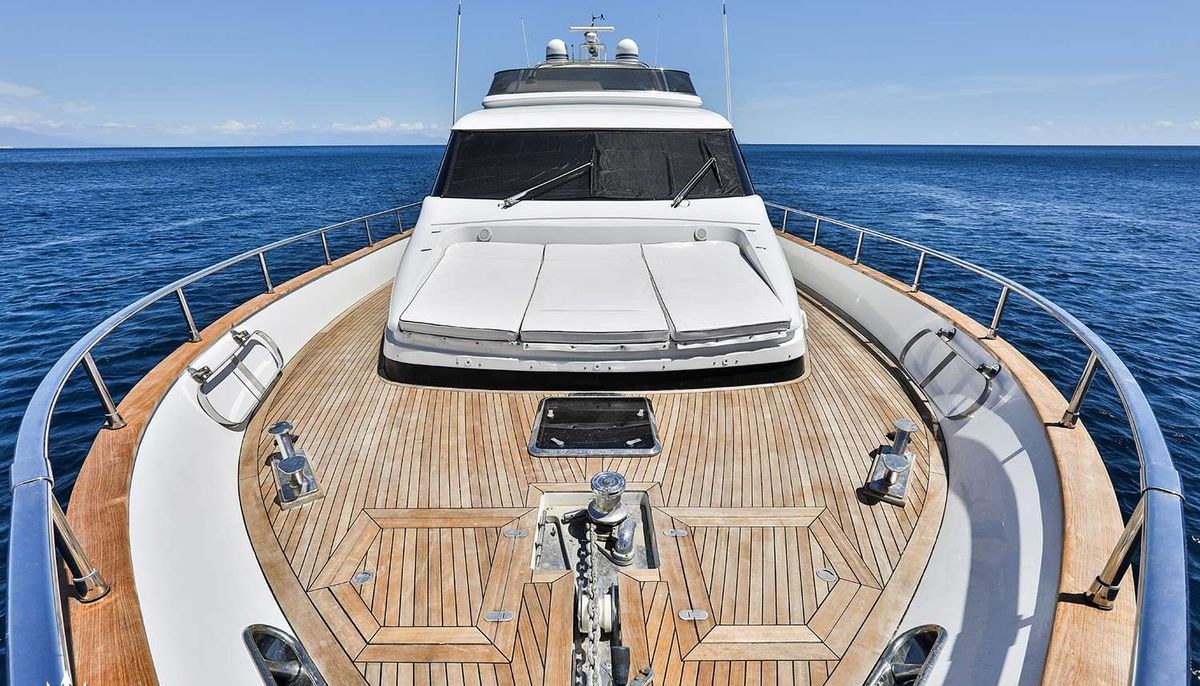 RESILIENCE yacht charter 3