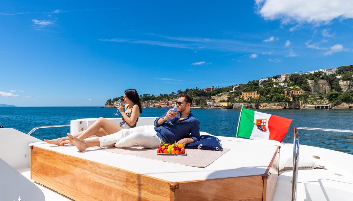 SHANGRA yacht charter 3
