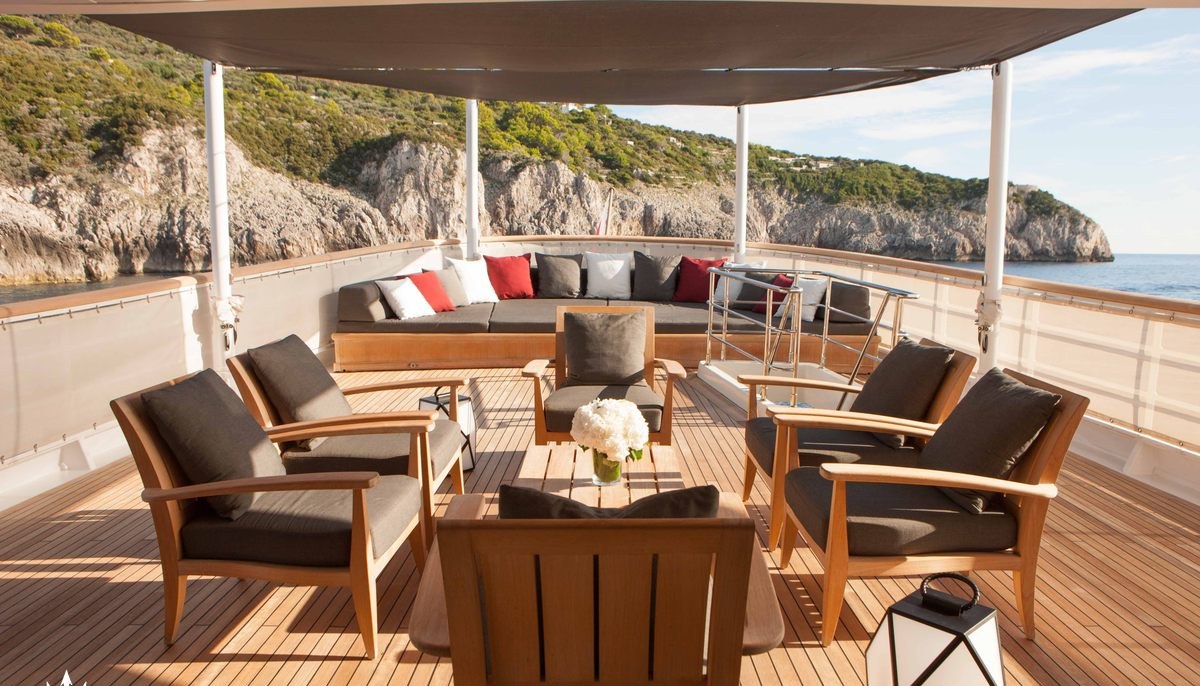 ICE LADY yacht charter 5
