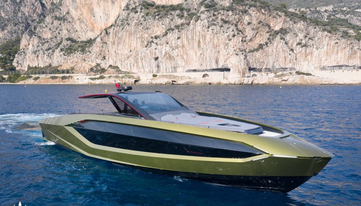 FAST ONE yacht charter 2