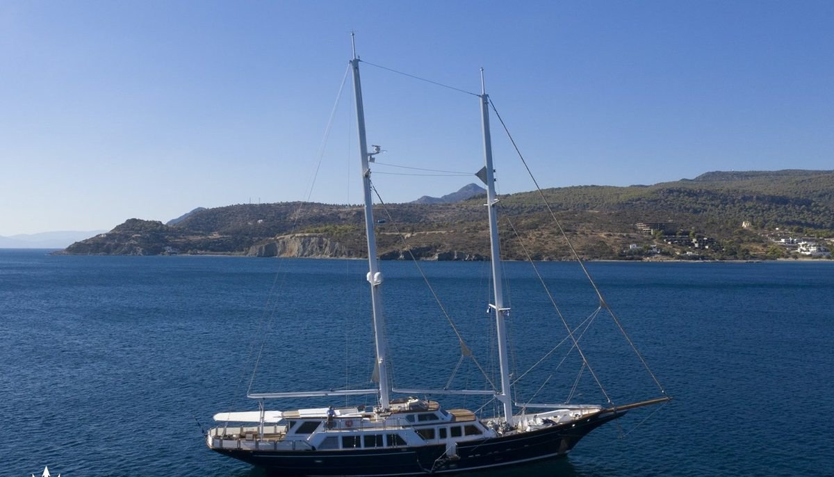 ALTHEA yacht charter 3