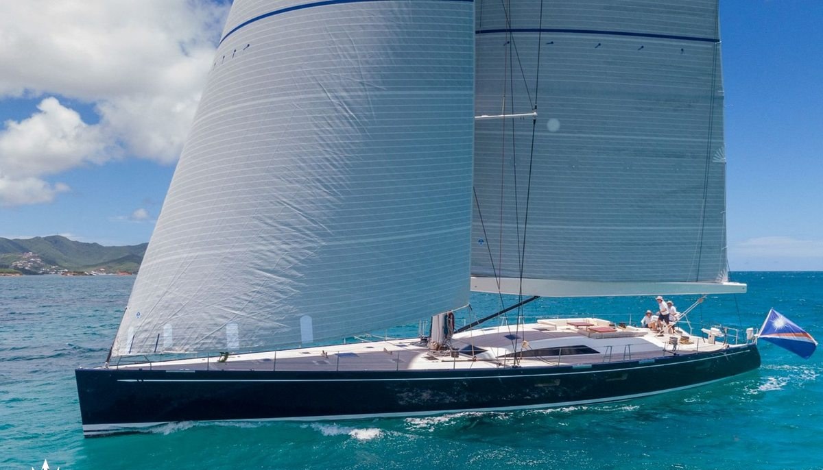 LEONARA yacht charter 2