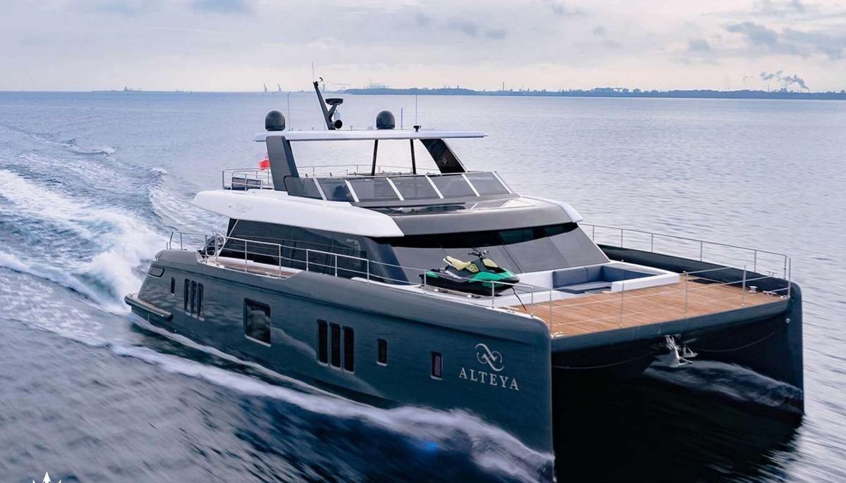 ALTEYA yacht charter 2
