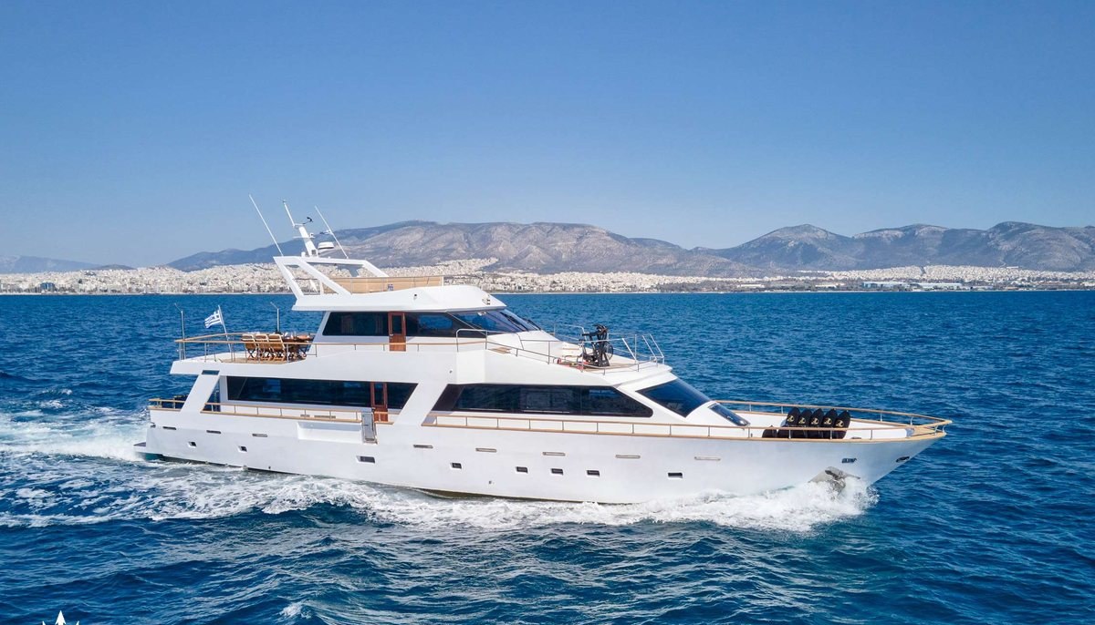 WIDE LIBERTY yacht charter 2