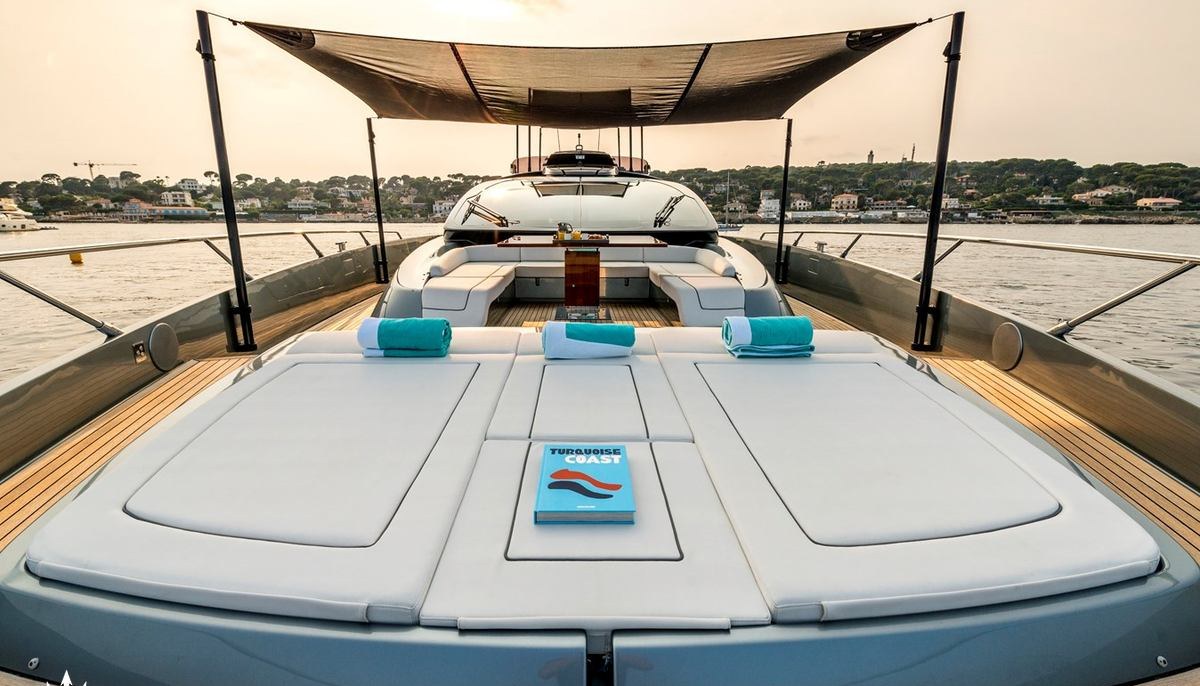 GECUA yacht charter 3