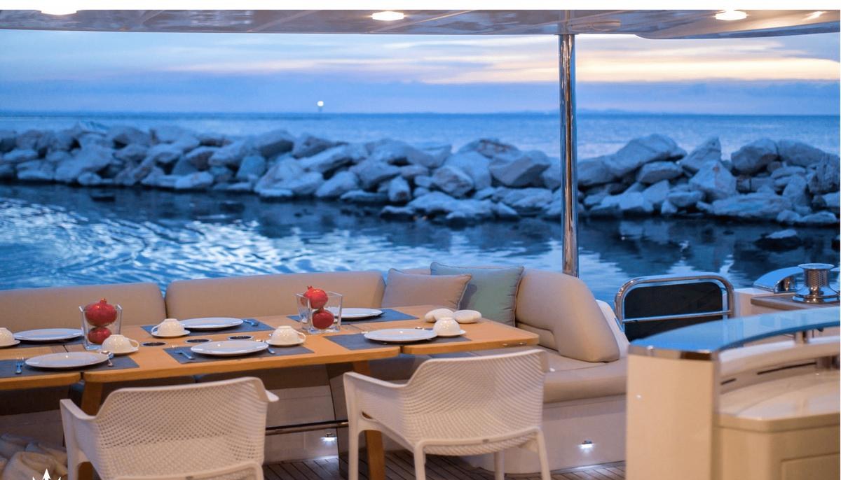 GIA SENA yacht charter 5