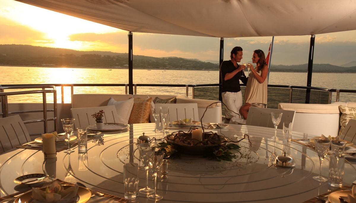 IDEFIX II yacht charter 4