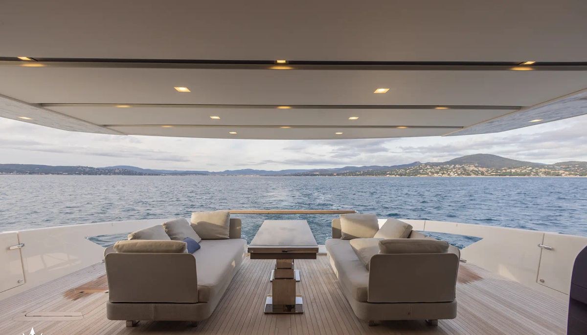 VINCI II yacht charter 4