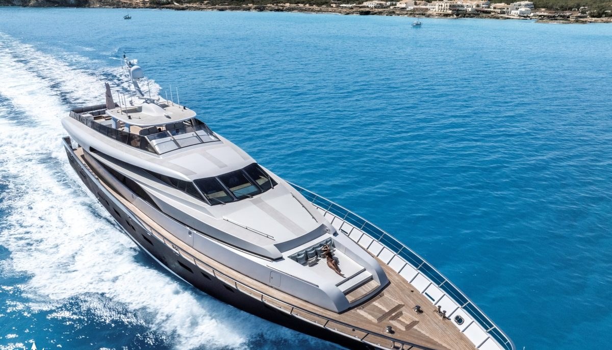 FONERS yacht charter 3