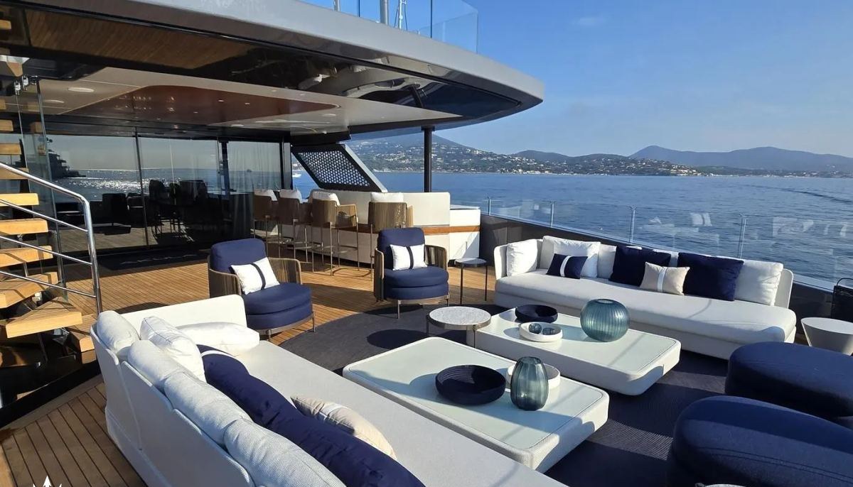 AKULA yacht charter 5