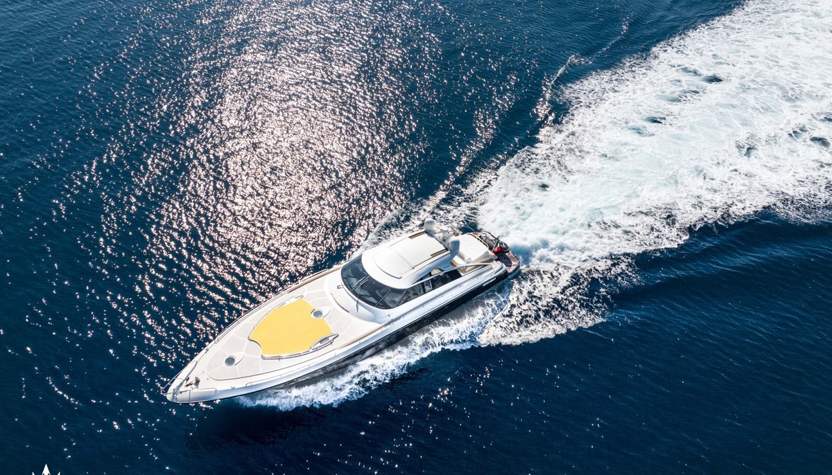 SLIP AWAY yacht charter 3