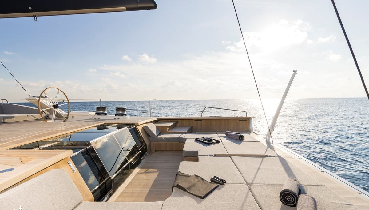CEFEA yacht charter 3