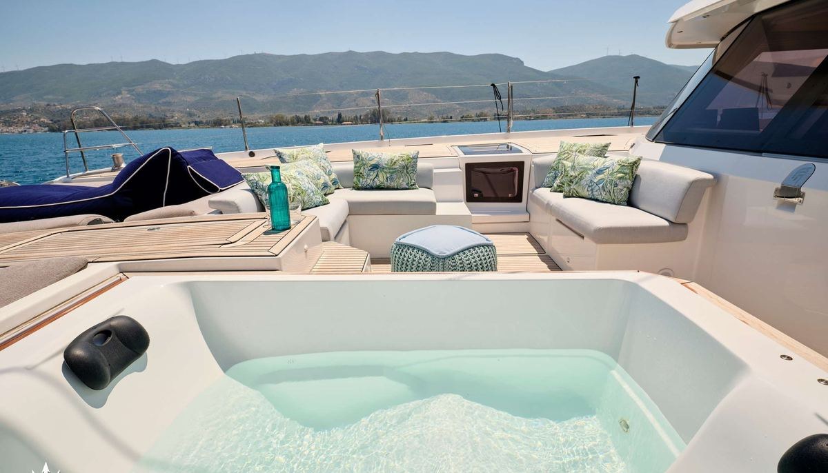 KIMATA yacht charter 4