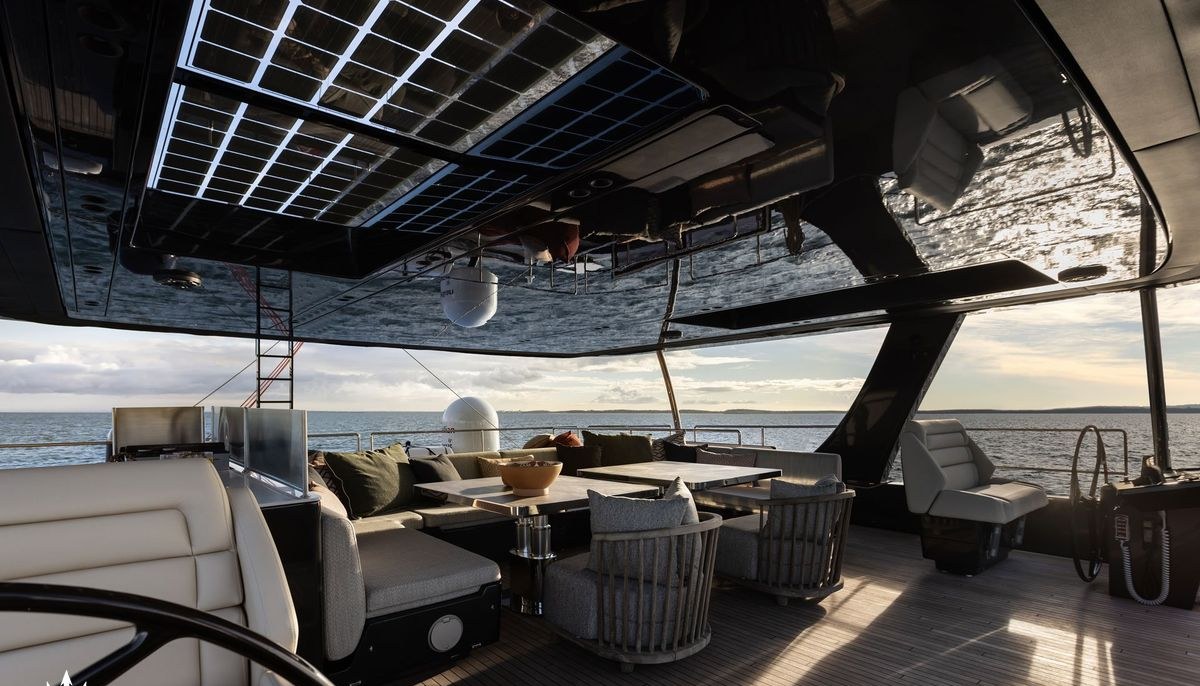 OTOCTONE yacht charter 4