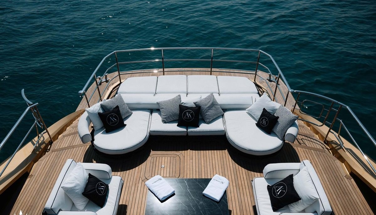AK ROYALTY yacht charter 5