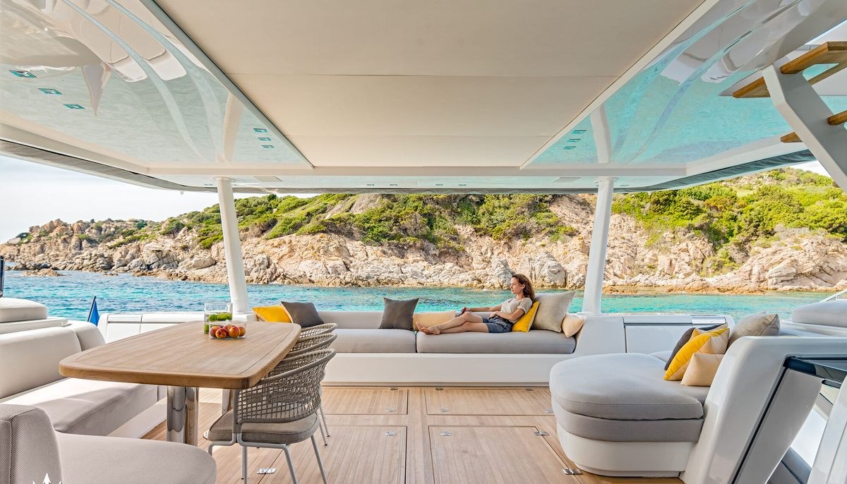 LA DÉSIRADE yacht charter 5