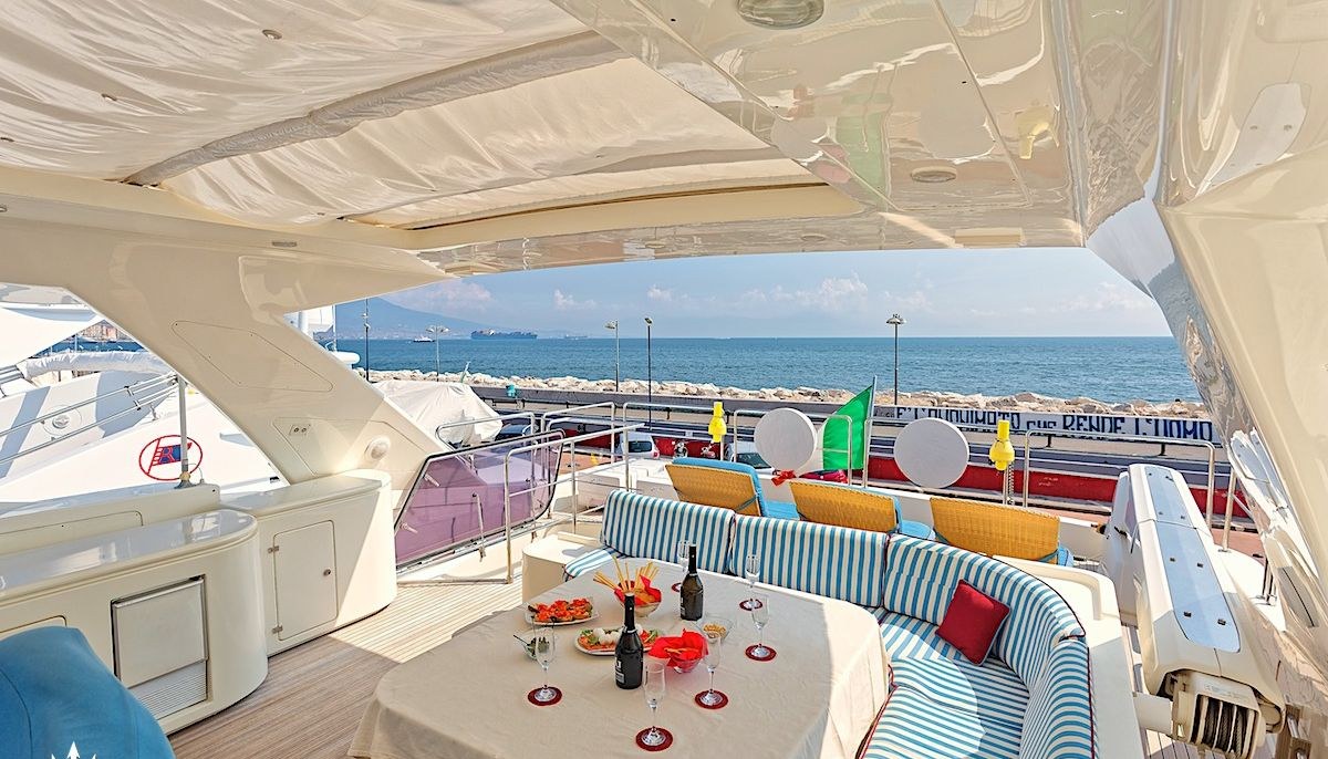 ANNE MARIE yacht charter 3