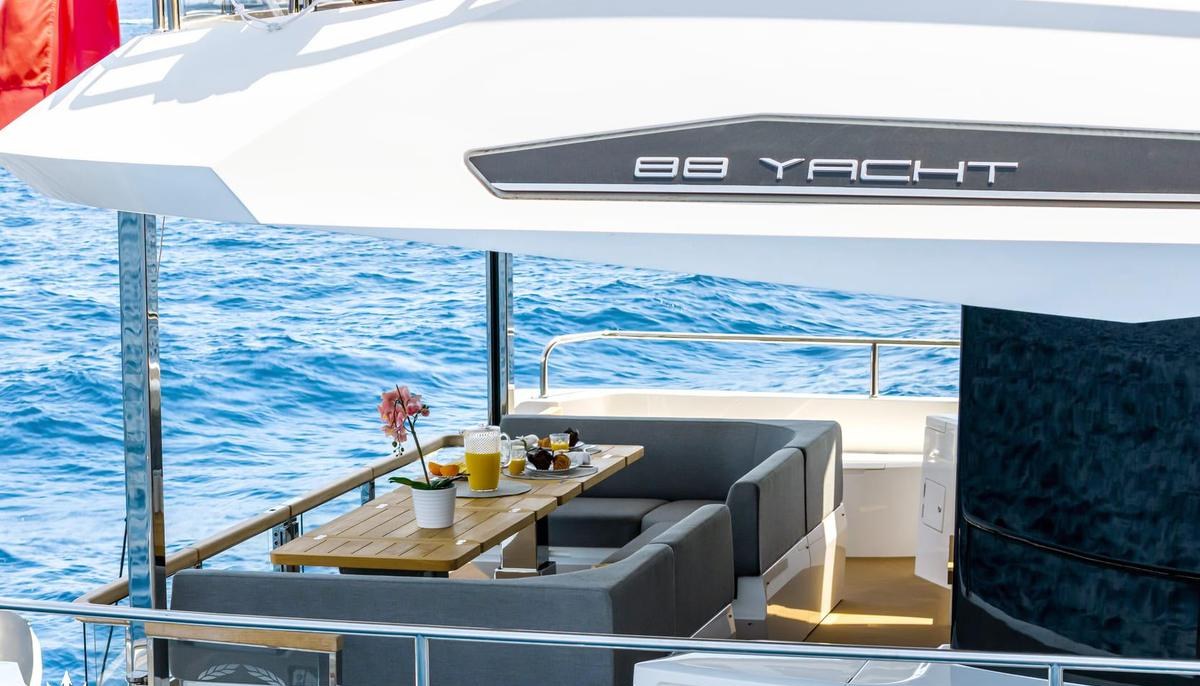 JUNIOR yacht charter 5