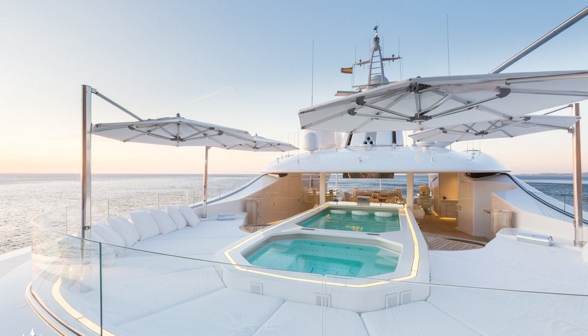 LADY LARA yacht charter 4