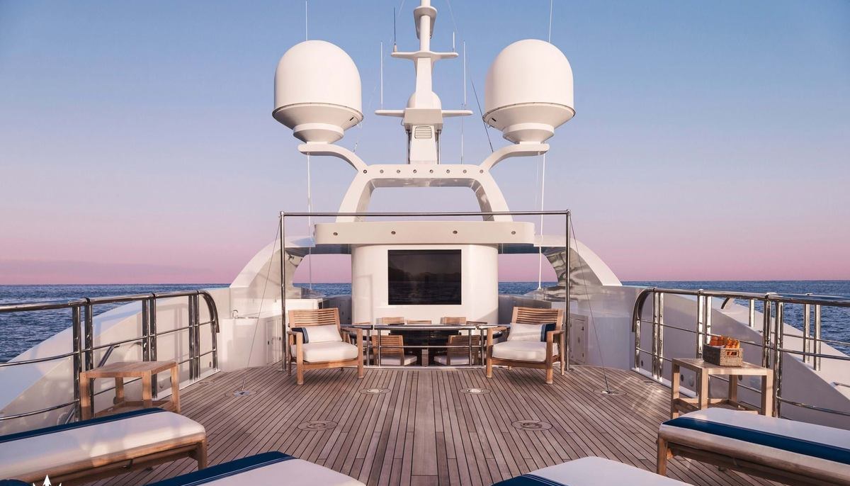 CHRISTINA V yacht charter 4