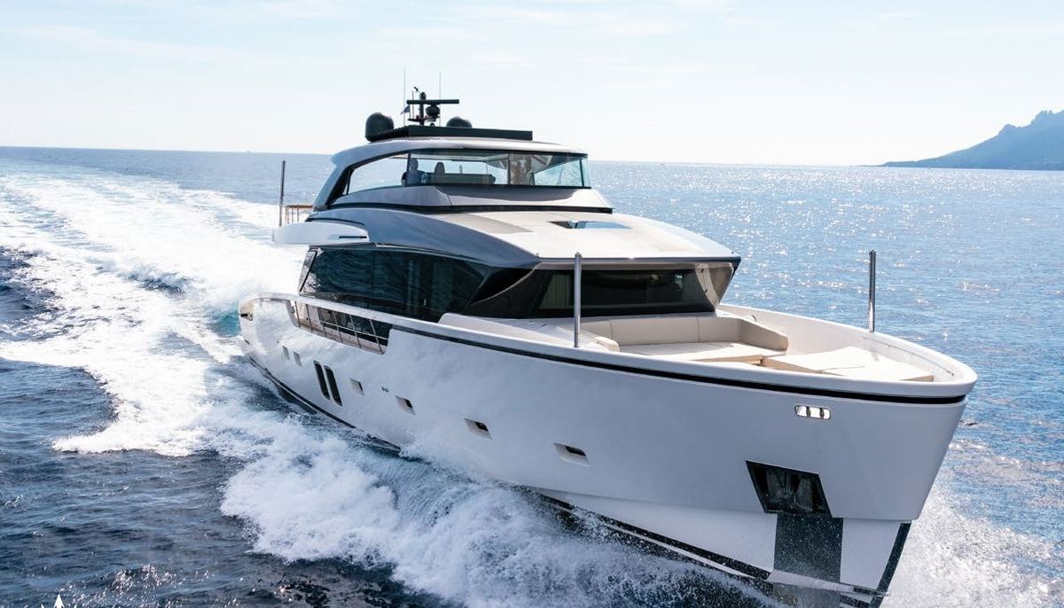 BELLE DE NUIT yacht charter 2