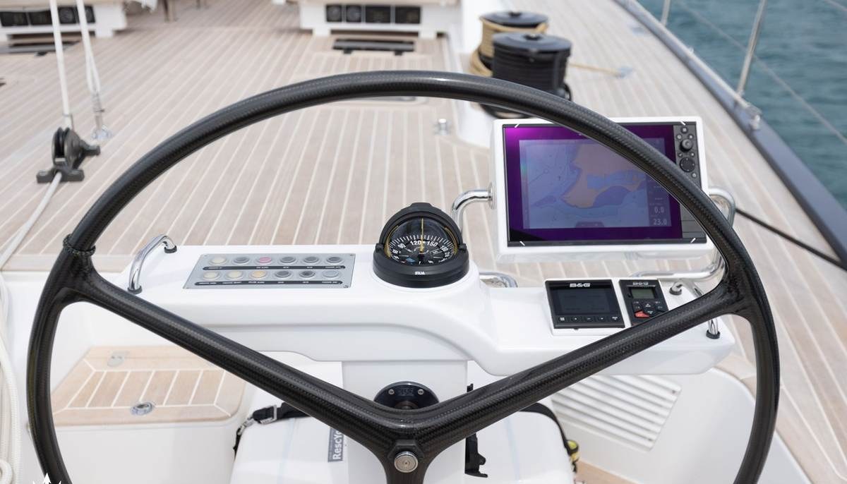 LEONARA yacht charter 3