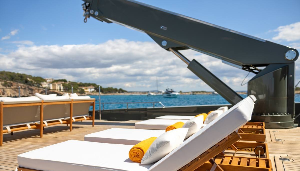 MOKA yacht charter 4