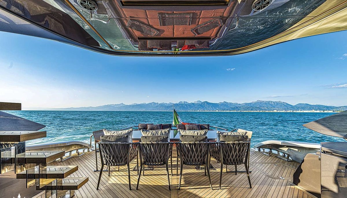 G-FIVE yacht charter 5