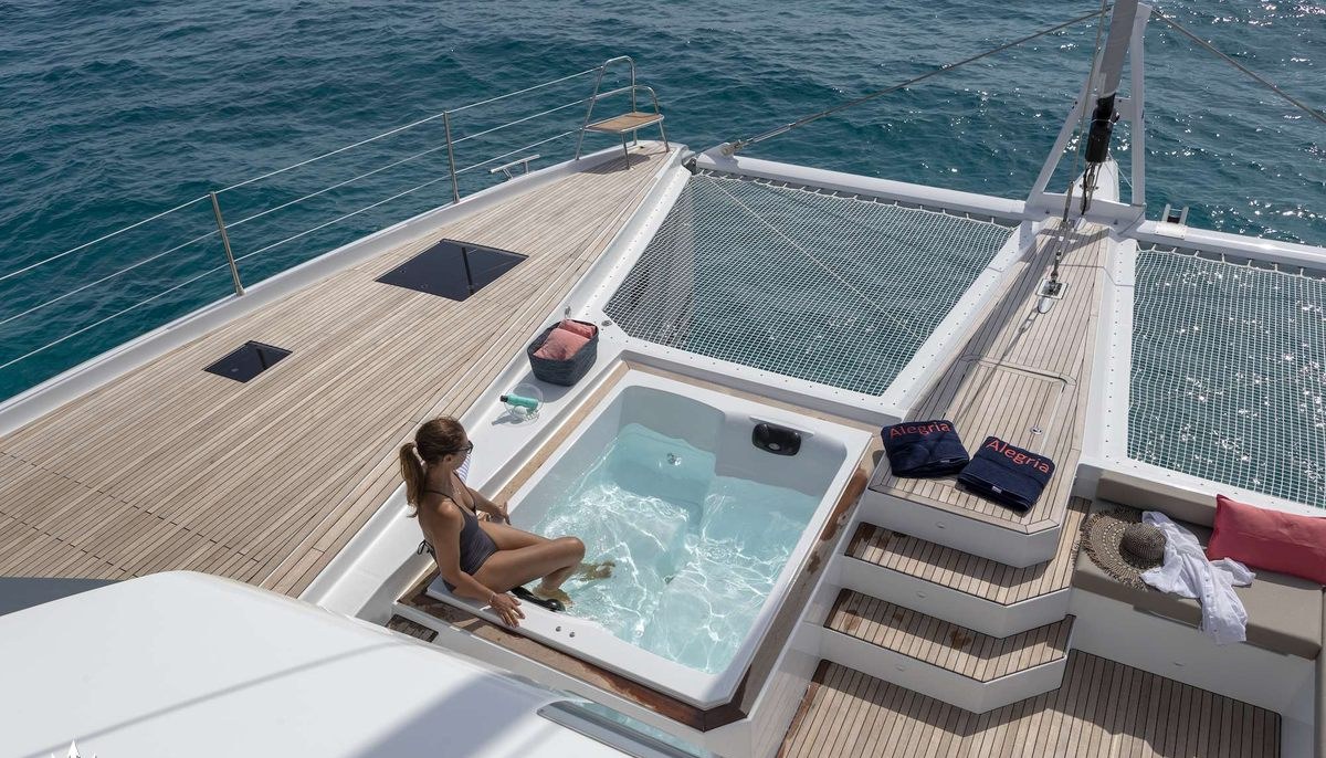 PIXIE yacht charter 3