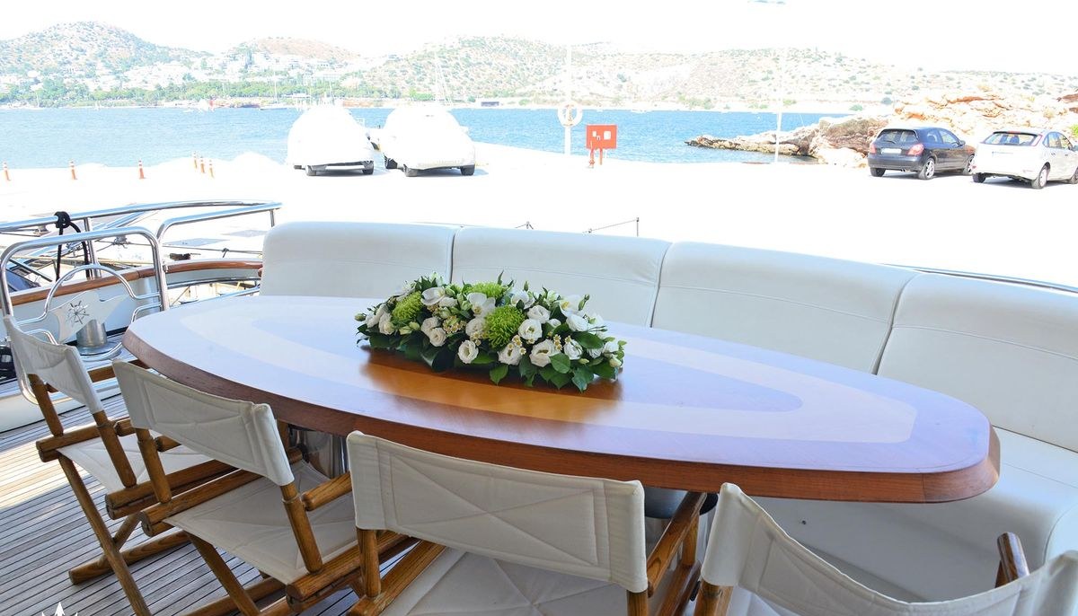 LADY MOH yacht charter 5