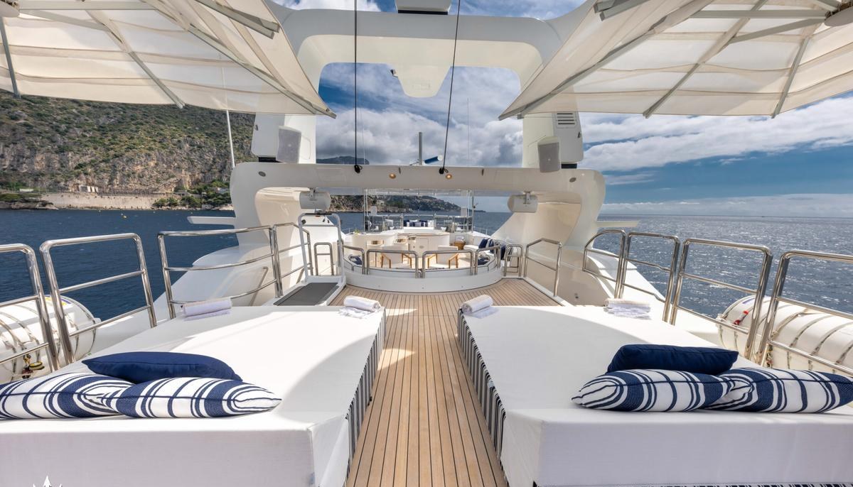 COME PRIMA yacht charter 5